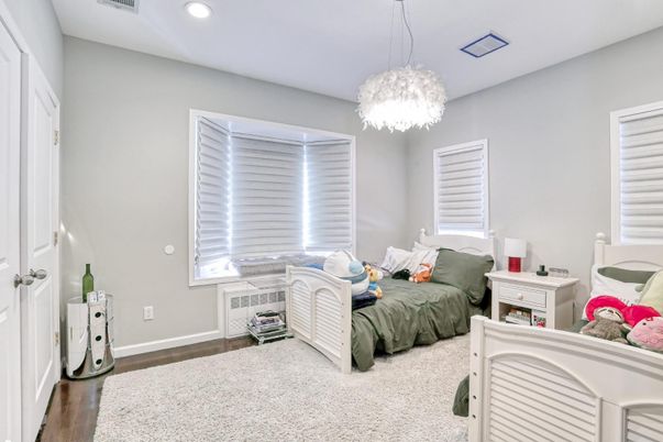 Interior, Pendant Lights, Recessed Lighting, Wood Texture Flooring