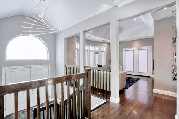 Interior, Pendant Lights, Recessed Lighting, Wood Texture Flooring