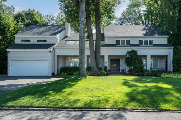 Attached, Exterior, Facade, Raised Ranch