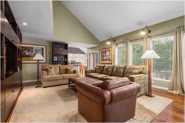 Interior, Living room, Recessed Lighting, Wood Texture Flooring