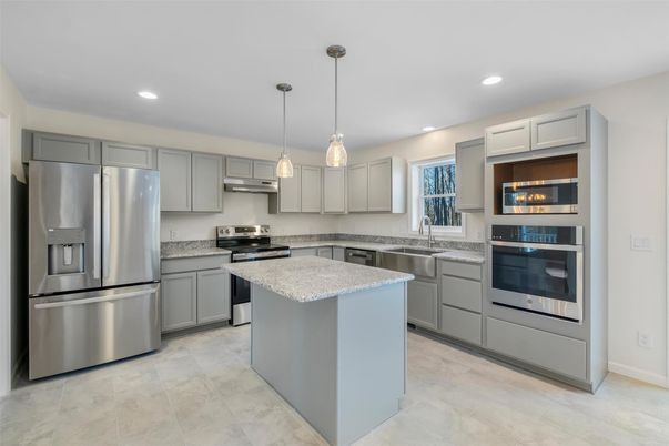 Interior, Kitchen, Pendant Lights, Recessed Lighting, Stainless Steel Appliances