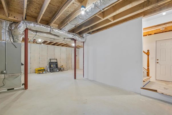 Empty room, Interior, Wooden Beams, Wooden Ceilings