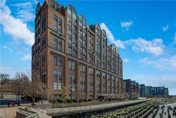 Exterior, Facade, Condo Building