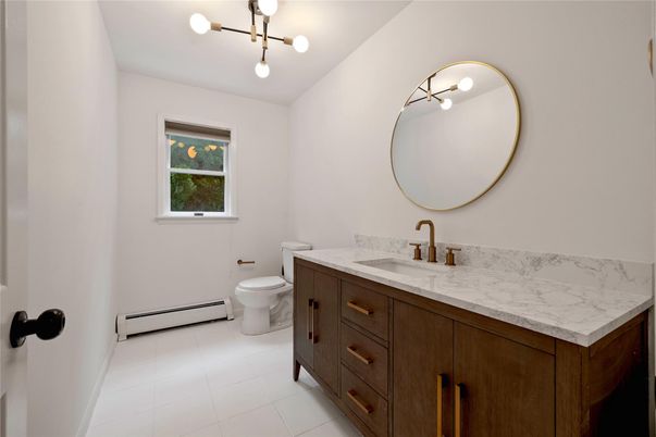 Bathroom, Dual Sink Vanities, Interior