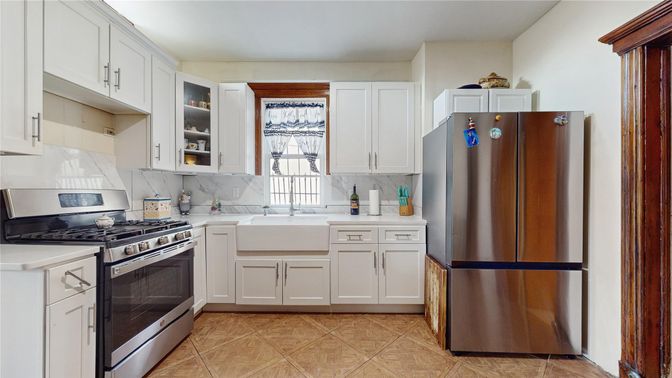 Interior, Kitchen, Stainless Steel Appliances