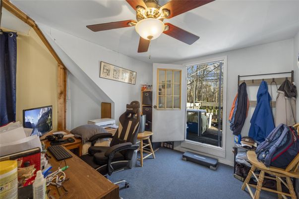 Home Office, Interior