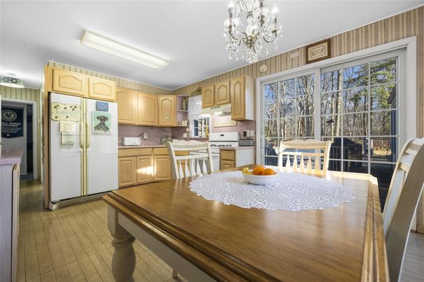 Chandelier, Dining room, Interior, Kitchen, Wood Texture Flooring