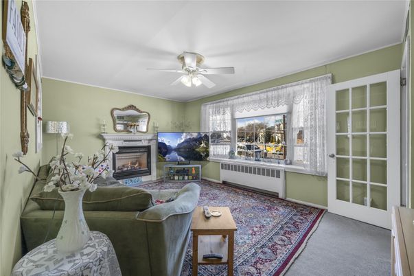 Fireplace, Interior, Living room