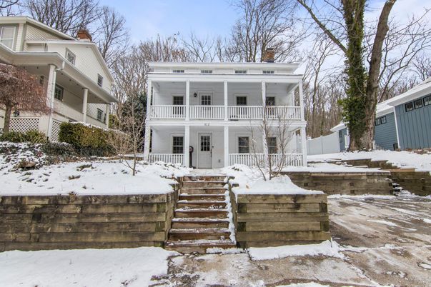 Exterior, Facade, American Foursquare