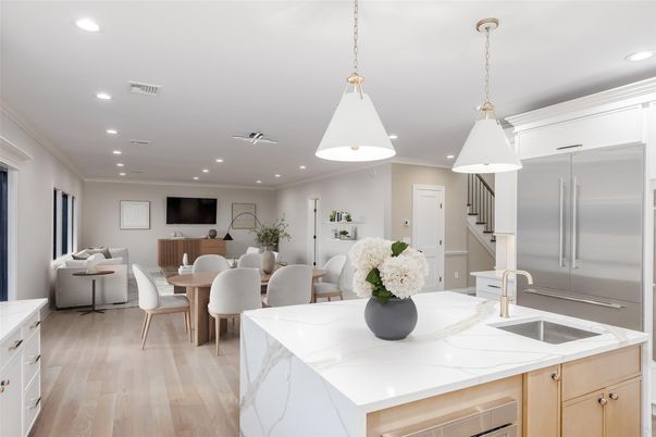 Dining room, Interior, Kitchen, Living room, Pendant Lights, Recessed Lighting, Stainless Steel Appliances, Wood Texture Flooring