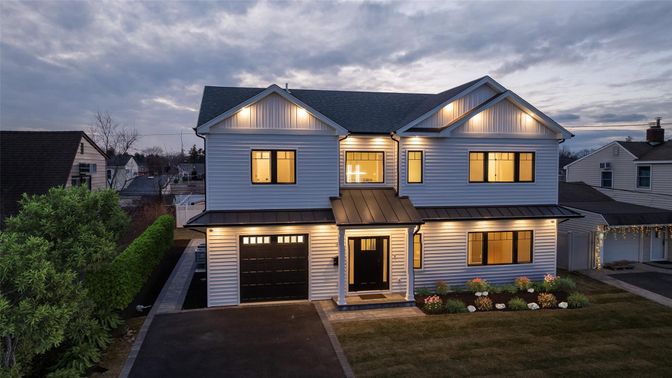 Attached, Exterior, Facade, Farmhouse