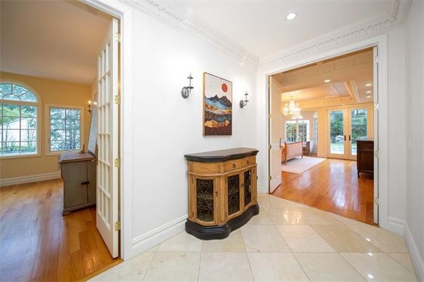 Chandelier, Interior, Recessed Lighting, Wood Texture Flooring