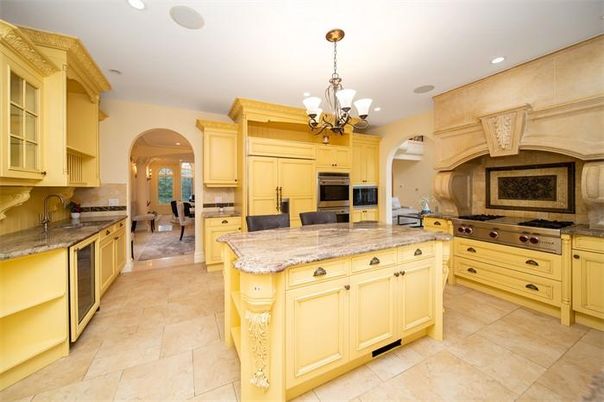 Chandelier, Dining room, Interior, Kitchen, Recessed Lighting, Stainless Steel Appliances
