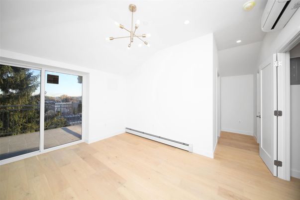 Empty room, Interior, Pendant Lights, Recessed Lighting, Wood Texture Flooring