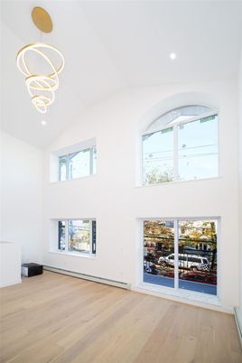 Interior, Pendant Lights, Recessed Lighting, Wood Texture Flooring