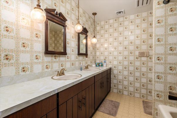 Bathroom, Dual Sink Vanities, Interior, Pendant Lights