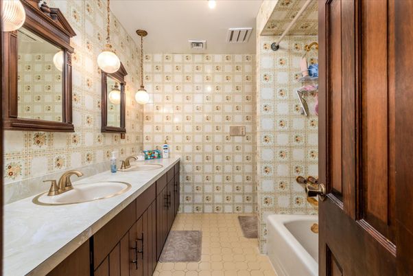 Bathroom, Dual Sink Vanities, Interior, Pendant Lights