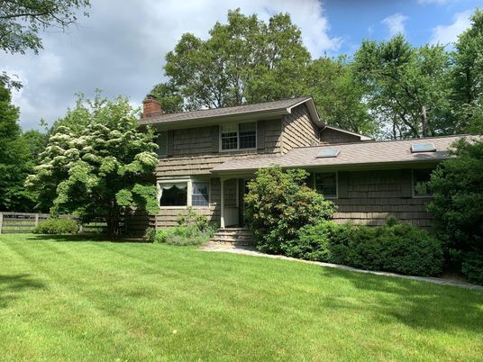 Backyard, Exterior, Facade, Split Level