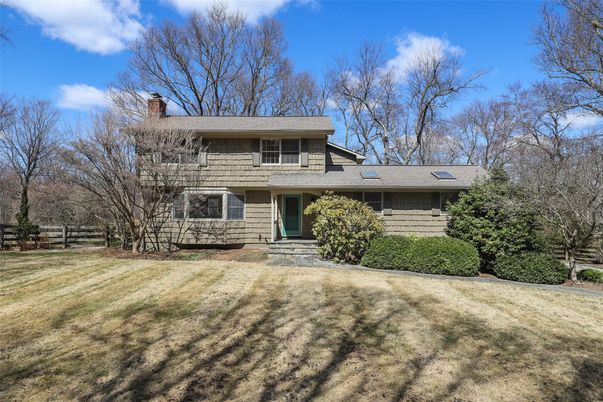 Backyard, Exterior, Facade, Split Level