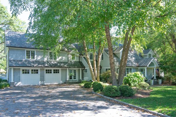 Attached, Exterior, Facade, Cape Cod