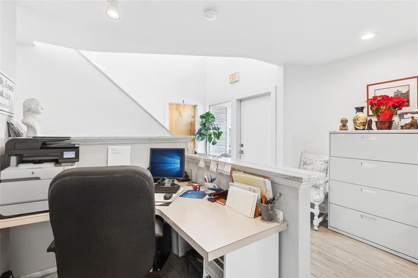 Home Office, Interior, Recessed Lighting, Wood Texture Flooring