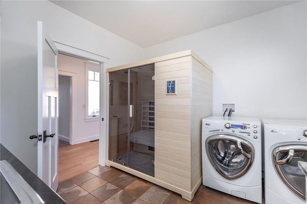 Interior, Washer, Wood Texture Flooring