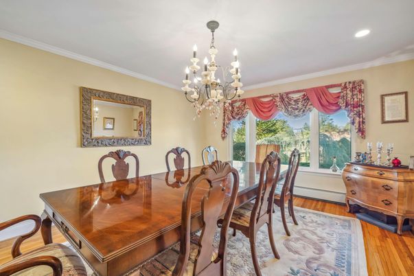 Chandelier, Dining room, Interior, Recessed Lighting, Wood Texture Flooring