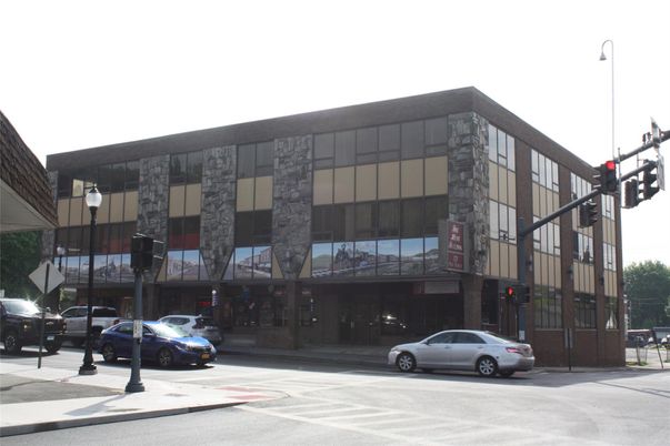 Exterior, Facade, Highrise