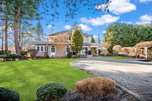 Backyard, Exterior, Facade, French Provincial