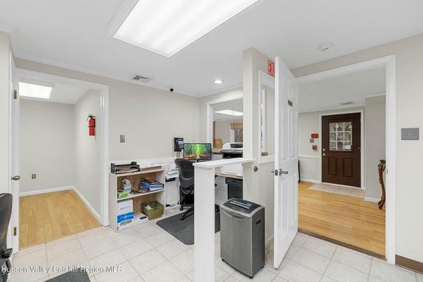 Home Office, Interior, Recessed Lighting, Wood Texture Flooring