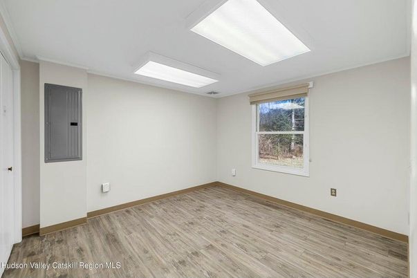 Empty room, Interior, Recessed Lighting, Wood Texture Flooring
