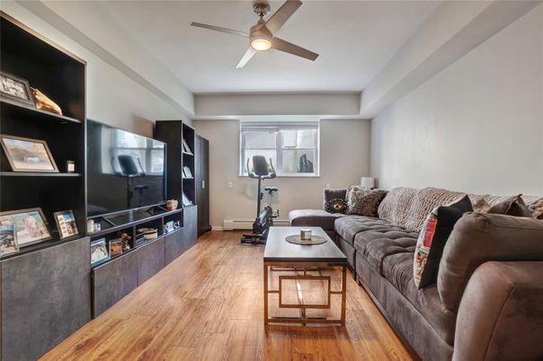 Fitness Equipment, Interior, Living room, Wood Texture Flooring