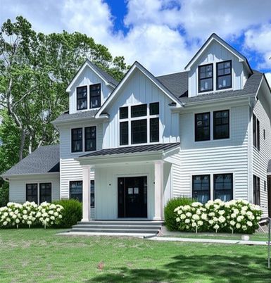 Exterior, Facade, Farmhouse