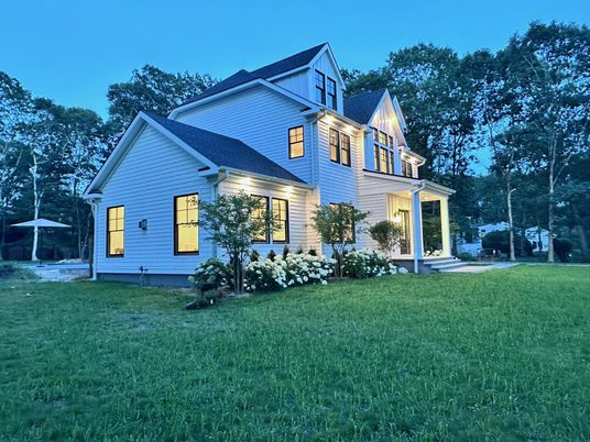 Backyard, Exterior, Facade, Farmhouse