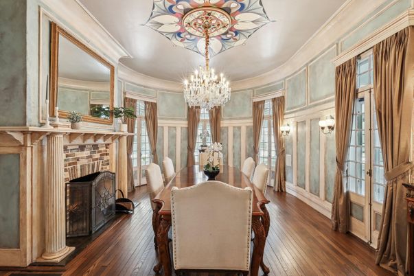 Chandelier, Dining room, Fireplace, Interior, Wood Texture Flooring