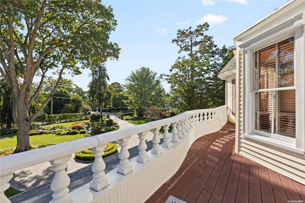 Exterior, Wood Texture Flooring