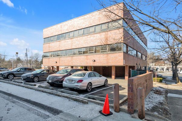 Exterior, Facade, Brick Facade, Highrise