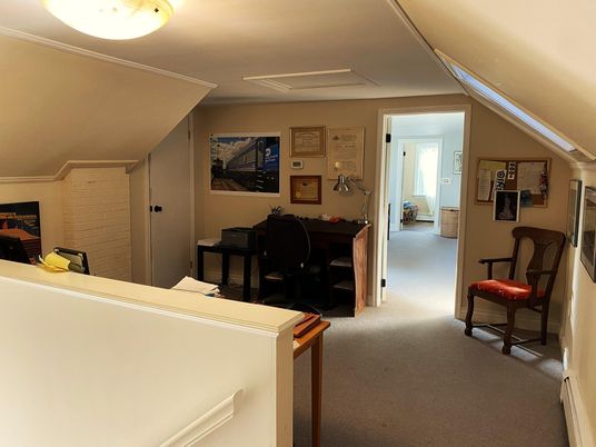 Home Office, Interior