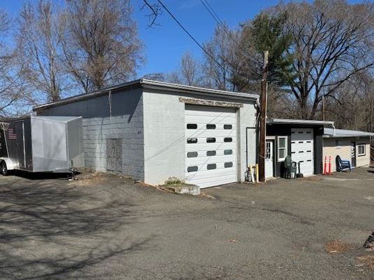 Detached Garage, Exterior