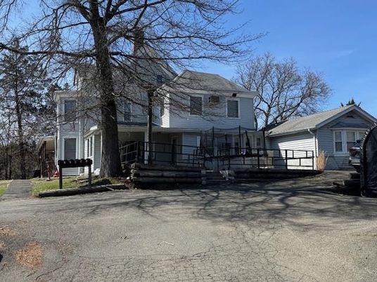 Backyard, Exterior, Facade, Queen Anne Victorian