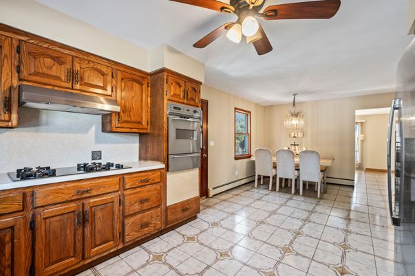 Chandelier, Dining room, Interior, Kitchen, Stainless Steel Appliances