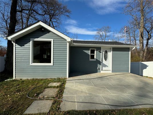Exterior, Facade, None