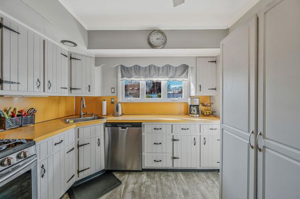 Interior, Kitchen, Stainless Steel Appliances