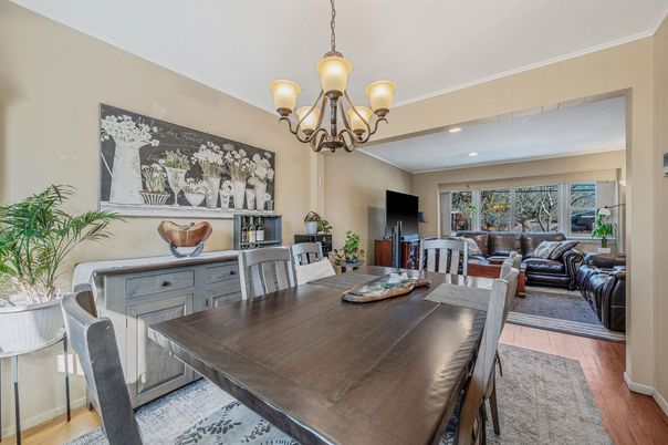 Chandelier, Dining room, Interior, Living room, Recessed Lighting, Wood Texture Flooring