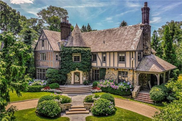 Backyard, Exterior, Facade, Tudor Revival