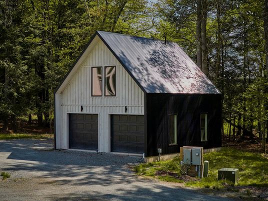 Detached Garage, Exterior