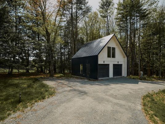 Backyard, Detached Garage, Exterior