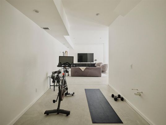 Fitness Equipment, Interior, Recessed Lighting
