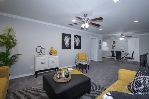 Dining room, Interior, Recessed Lighting
