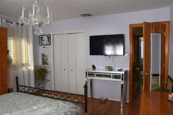 Chandelier, Home Office, Interior, Wood Texture Flooring